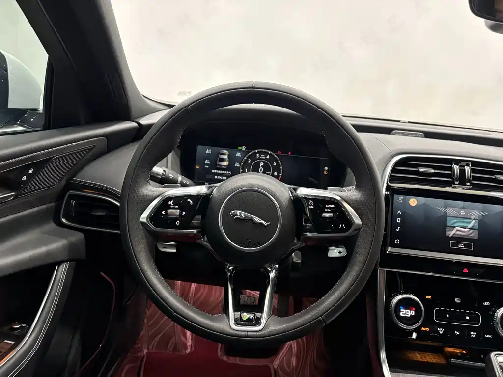 Jaguar XEL — миниатюра 14