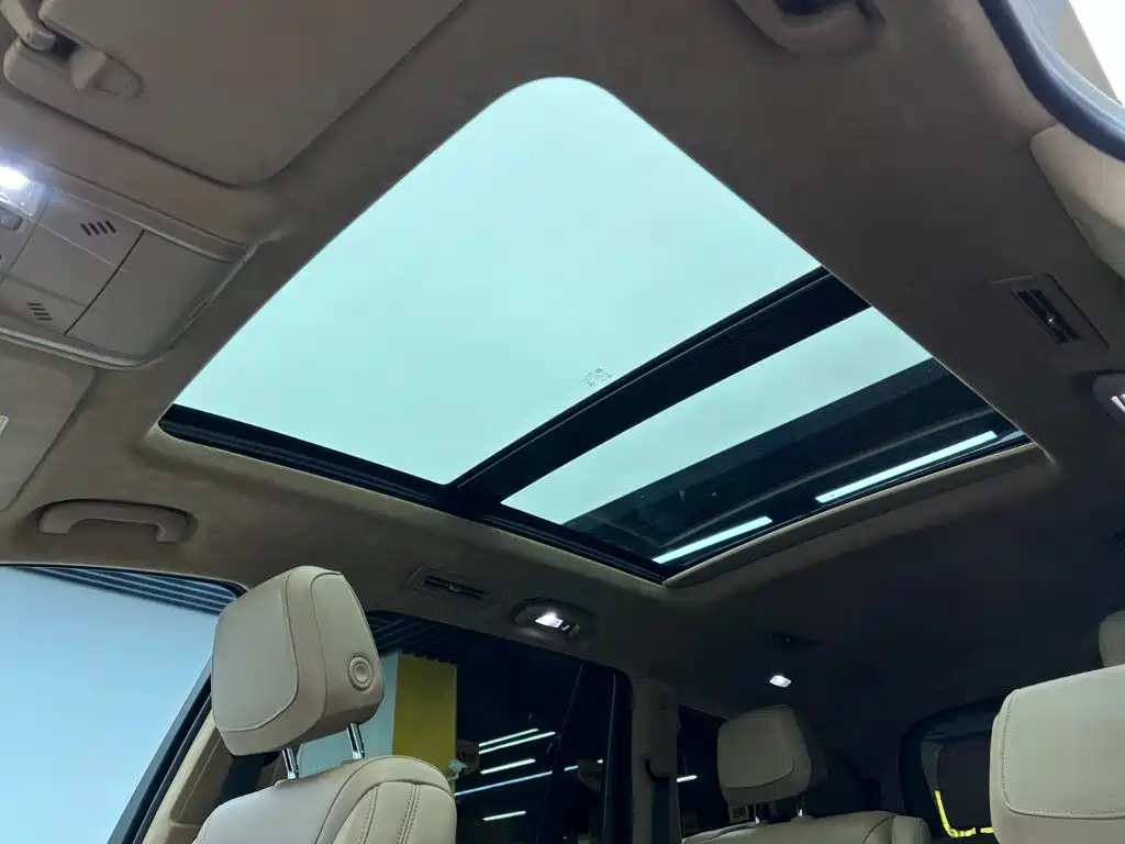 Cadillac XT6 — миниатюра 18