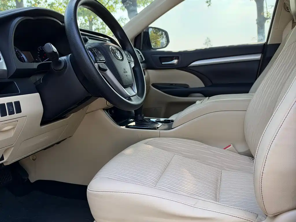 Toyota Highlander — миниатюра 11