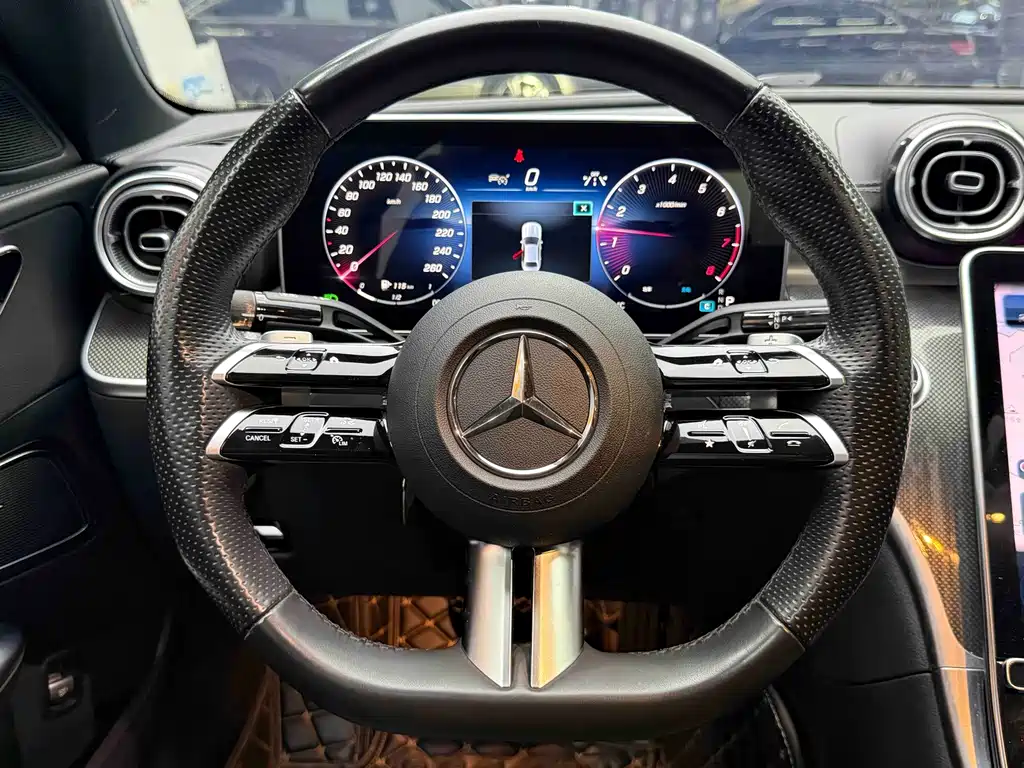 Mercedes-Benz C-Class — миниатюра 8