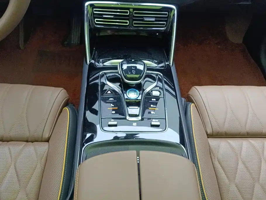 BYD Tang New Energy — миниатюра 16