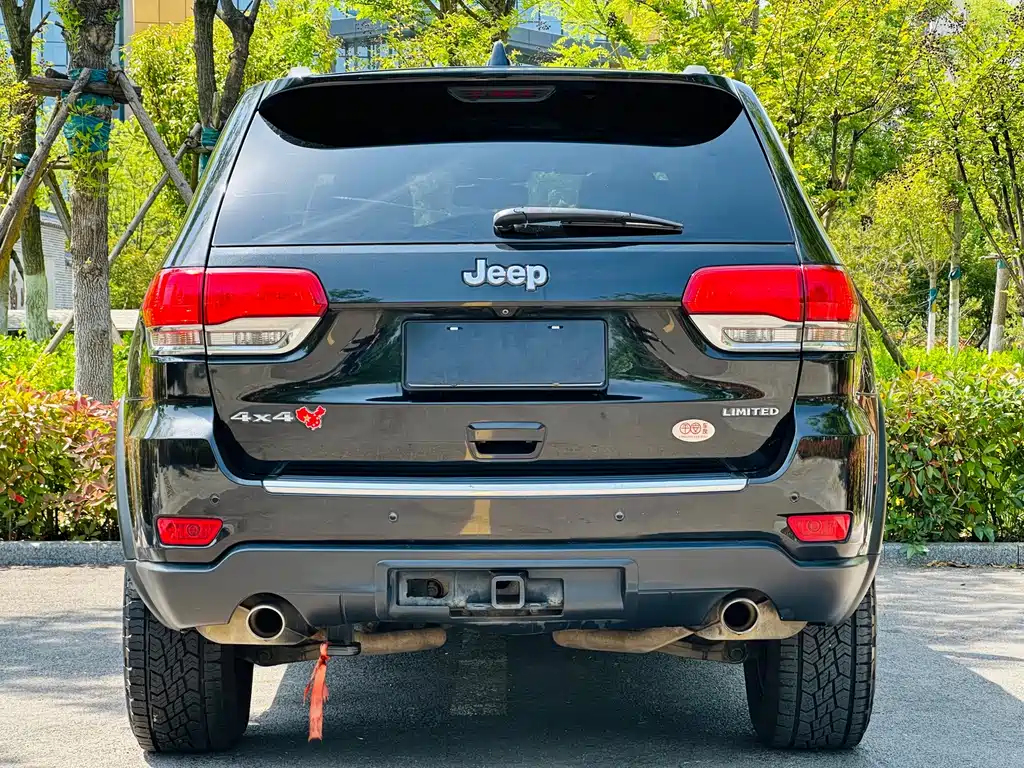 Jeep Grand Cherokee (Import) — миниатюра 14