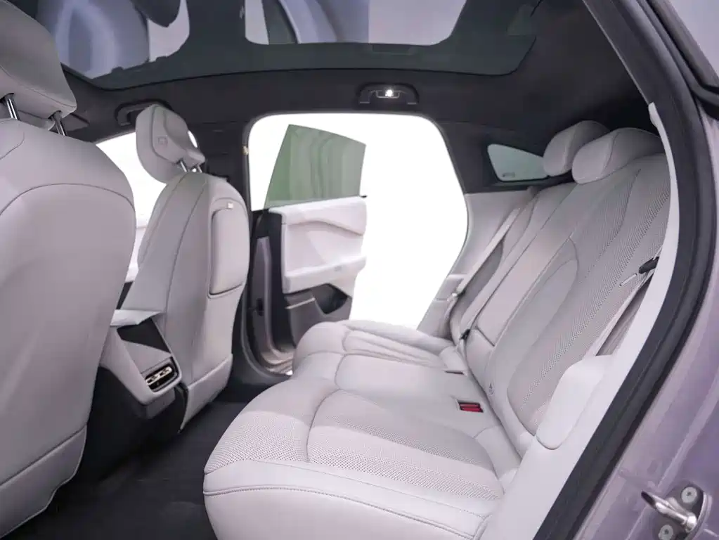 XPeng P7+ — миниатюра 15