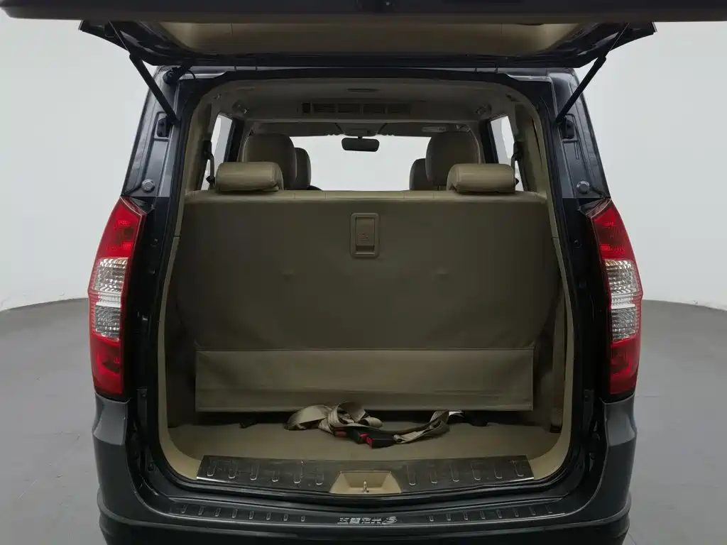 Wuling Hongguang — миниатюра 16
