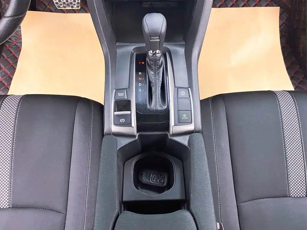 Honda Civic — миниатюра 18