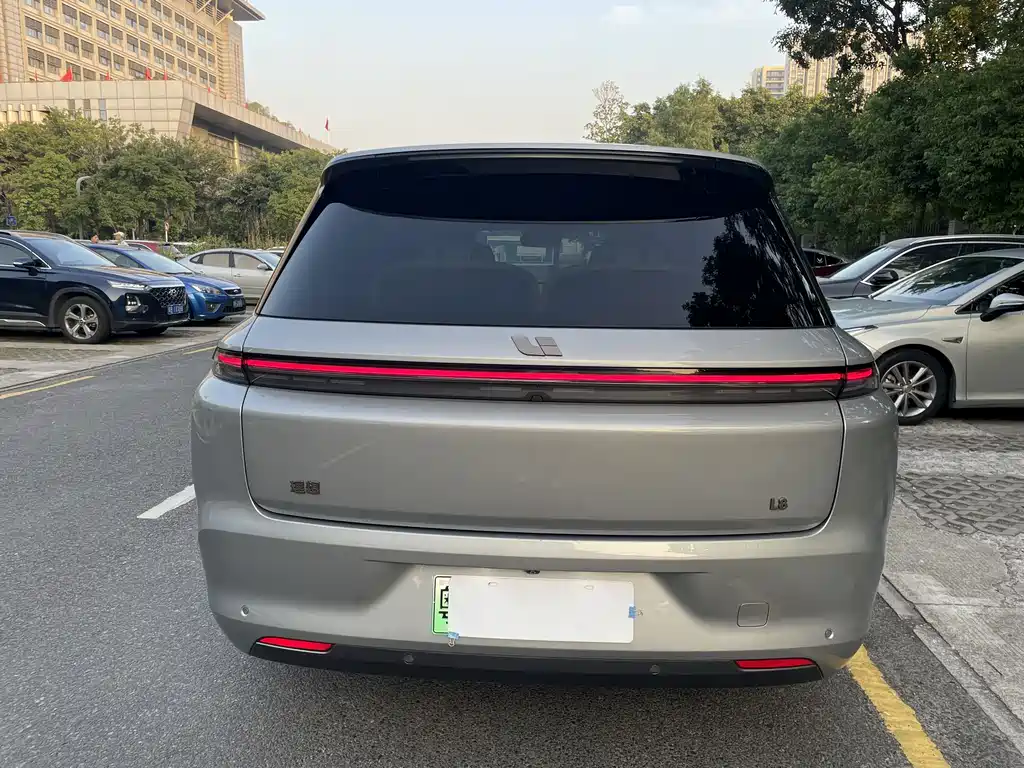 Li Auto IDEAL L8