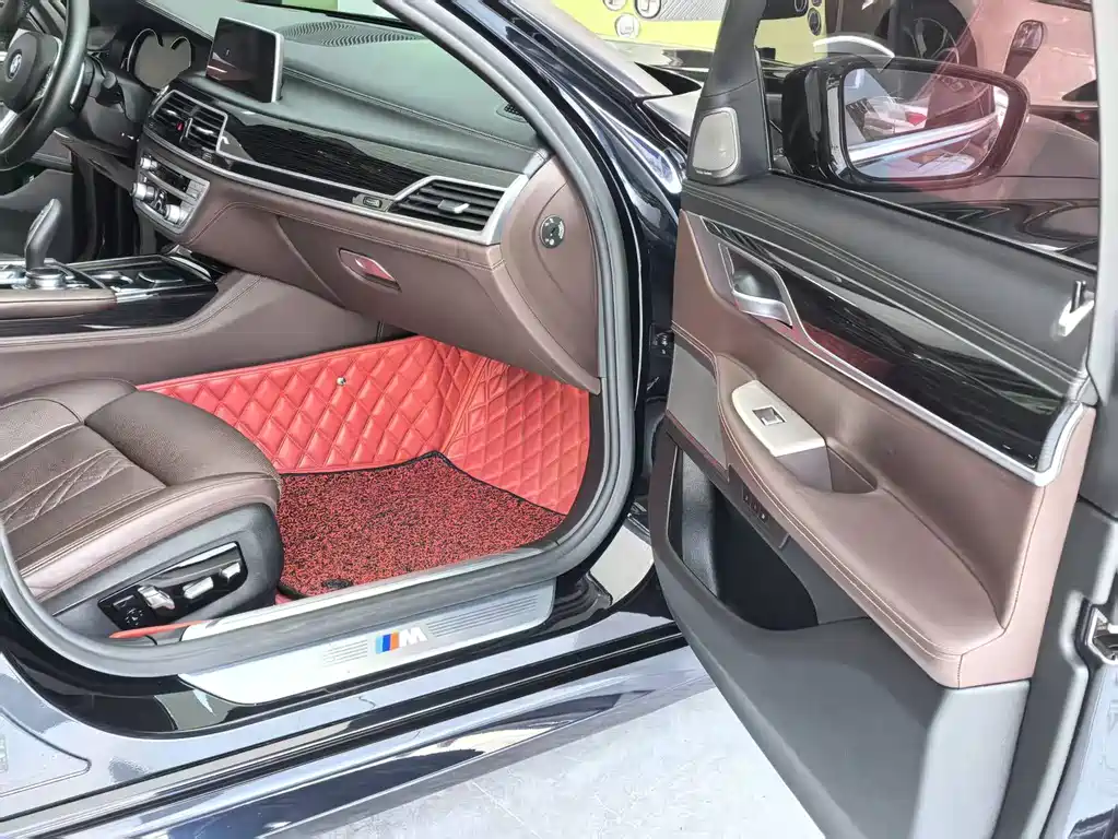 BMW 7 Series 730Li Premium Type M Sport Package, фото 10