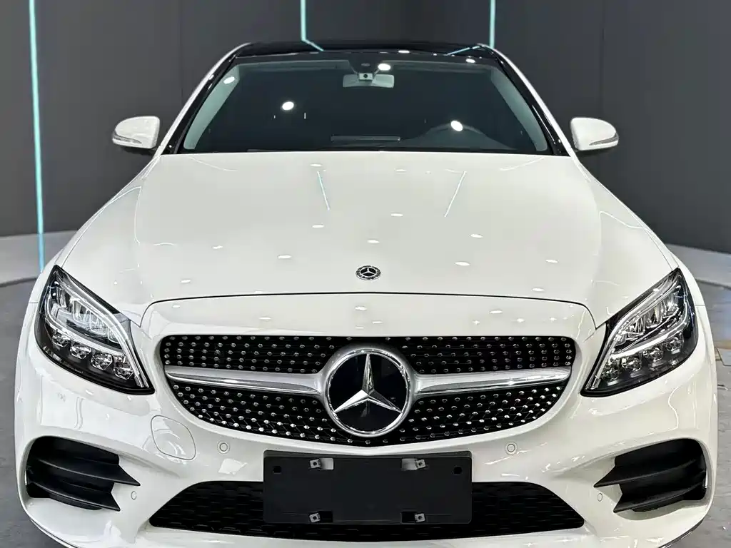 Mercedes-Benz C-Class — миниатюра 2