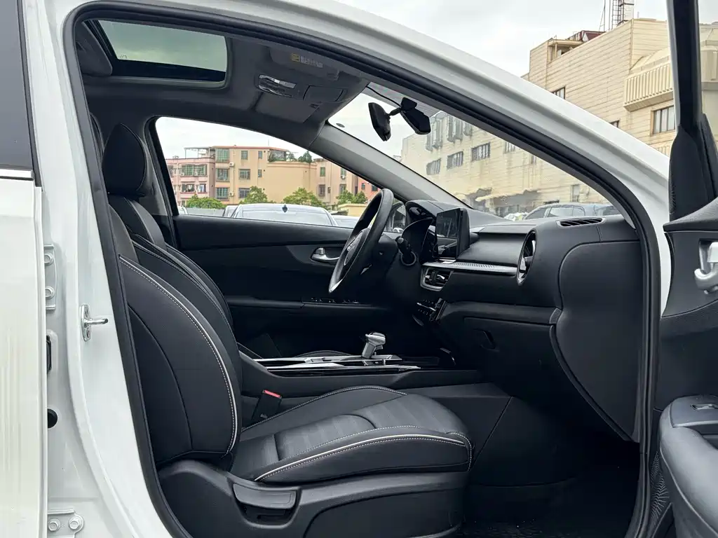 Kia K3 — миниатюра 10