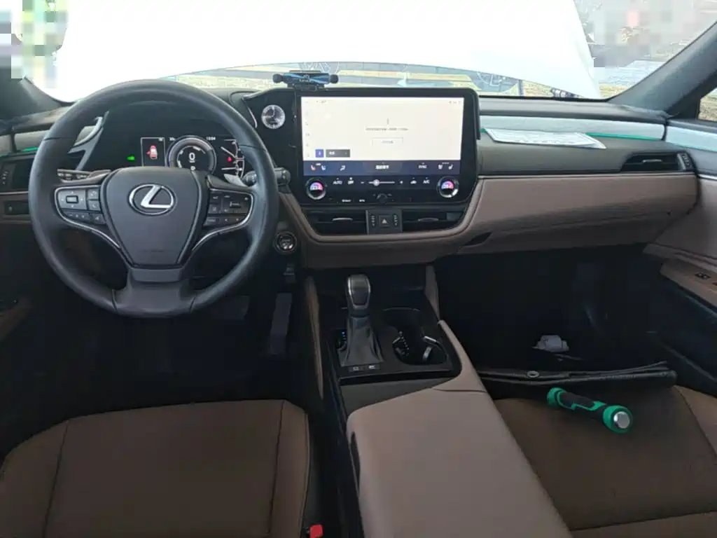 Lexus ES — миниатюра 10
