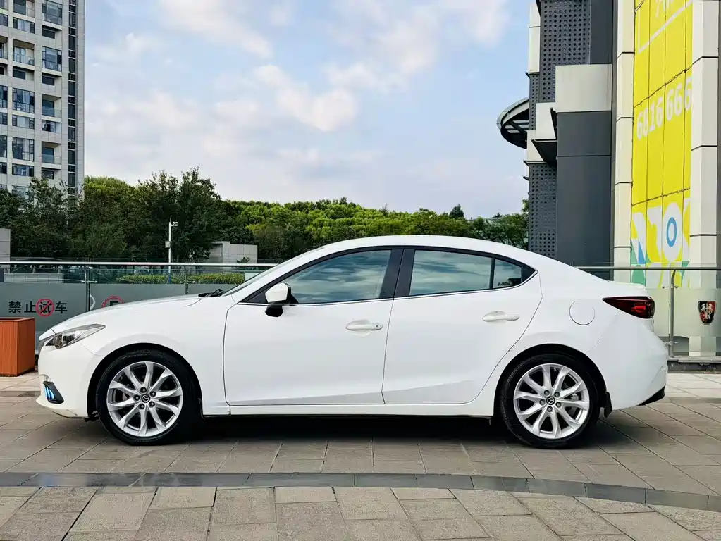 Mazda 3 Axela — миниатюра 6