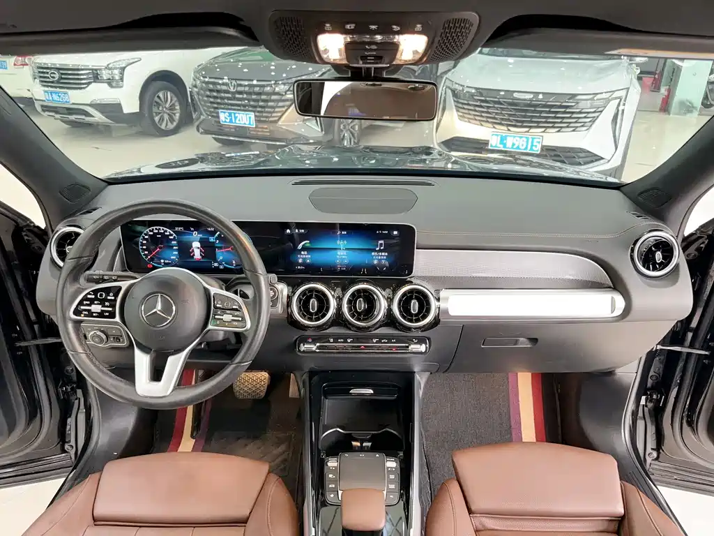 Mercedes-Benz GLB — миниатюра 19