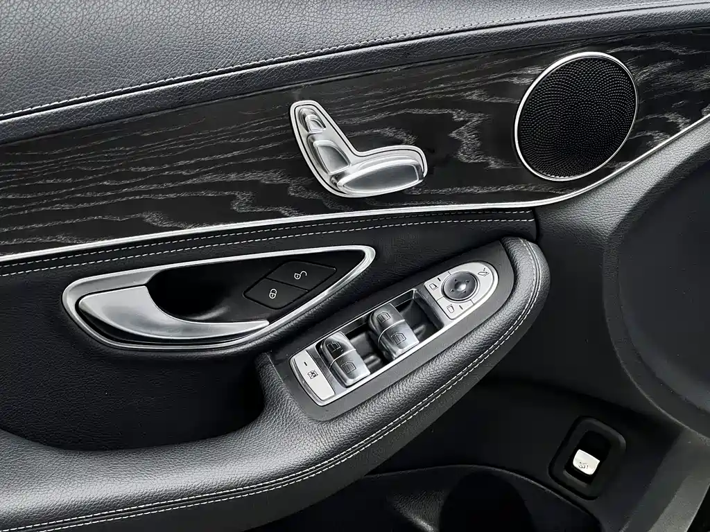 Mercedes-Benz C-Class — миниатюра 39