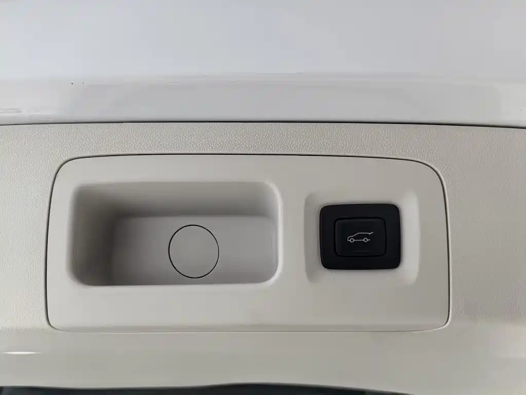 BUICK GL8 NEW ENERGY