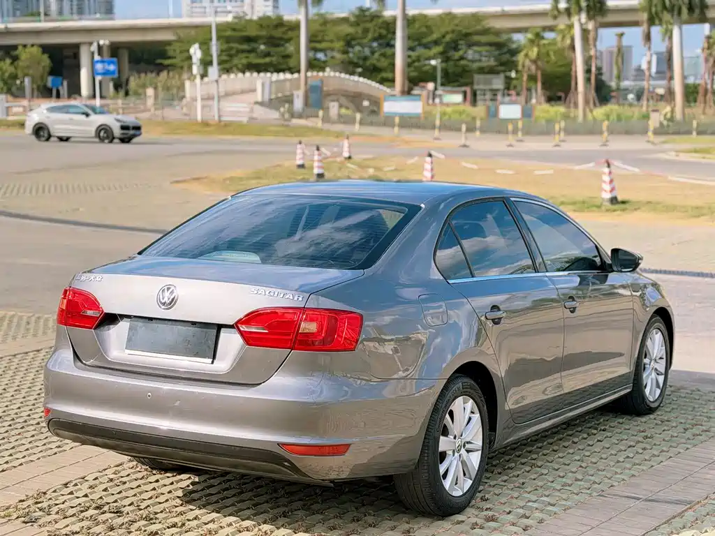 Volkswagen Sagitar — миниатюра 6