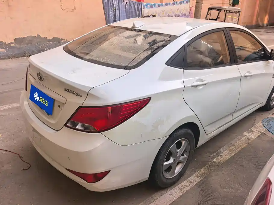 Hyundai Verna — миниатюра 3