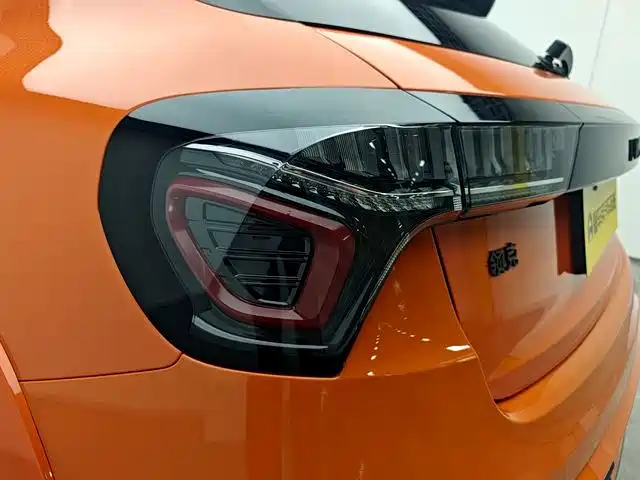 Lynk & Co 02 Hatchback — миниатюра 15