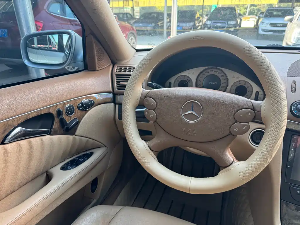 Mercedes-Benz E-Class E 2008 E 230 Fashion