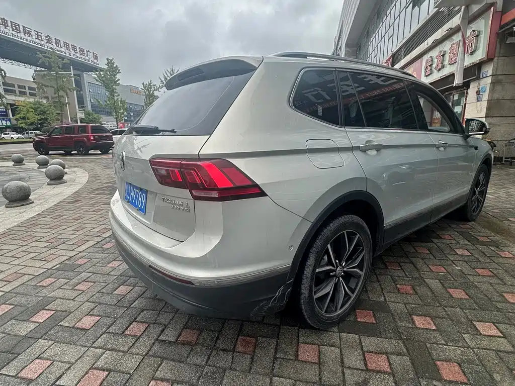 Volkswagen Tiguan L — миниатюра 7