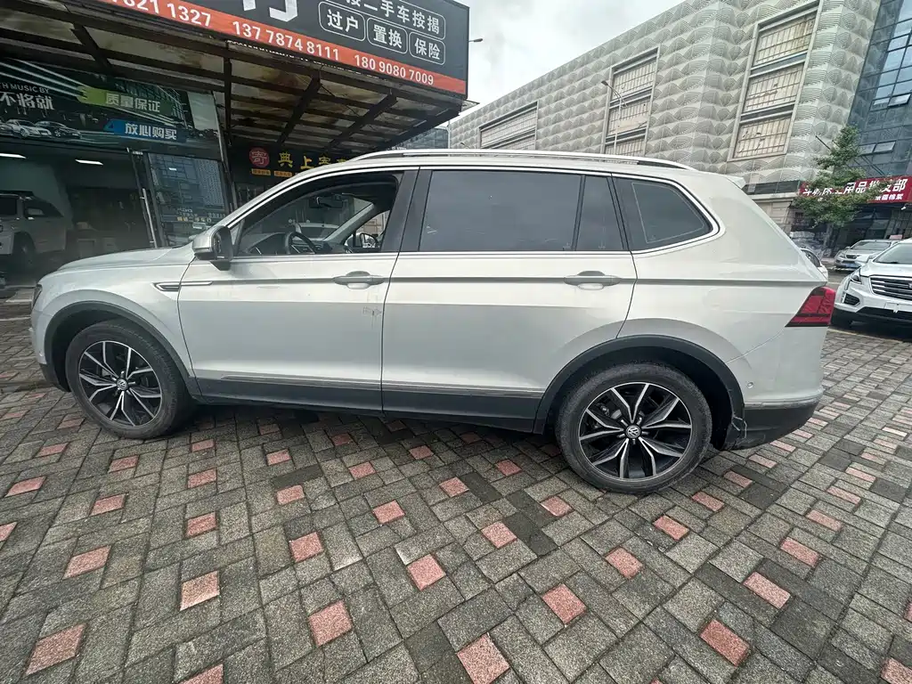 Volkswagen Tiguan L — миниатюра 10