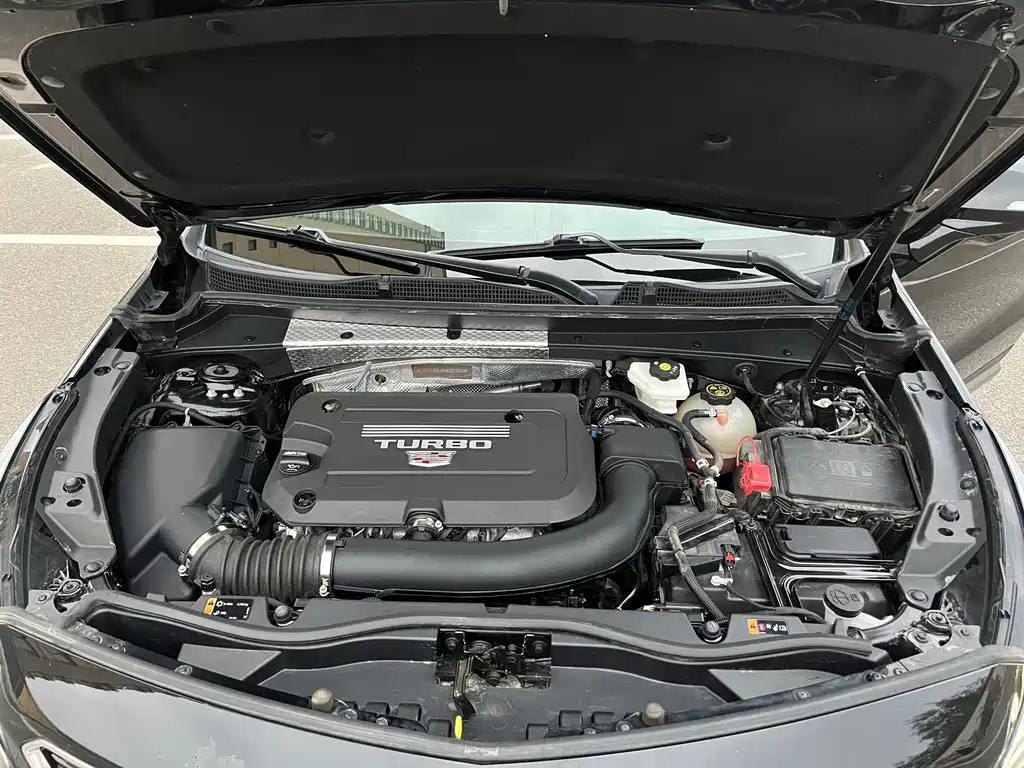 Cadillac XT4 — миниатюра 13