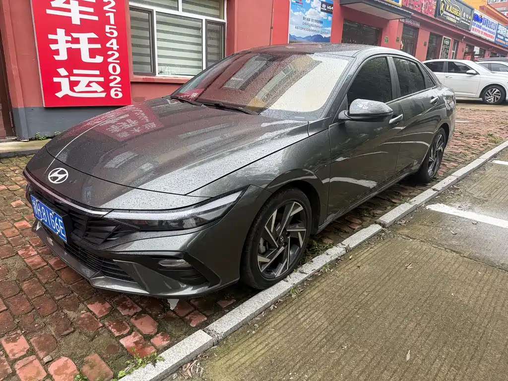Hyundai Elantra — миниатюра 3