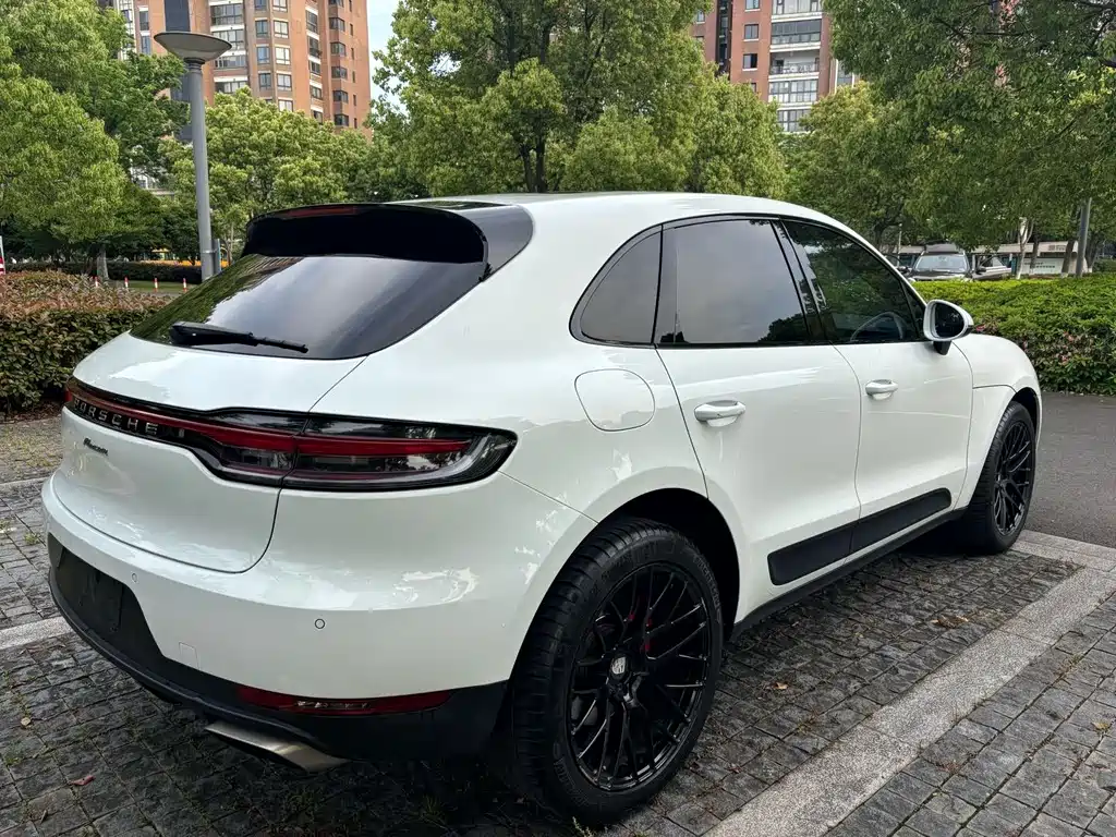 Porsche Macan — миниатюра 13