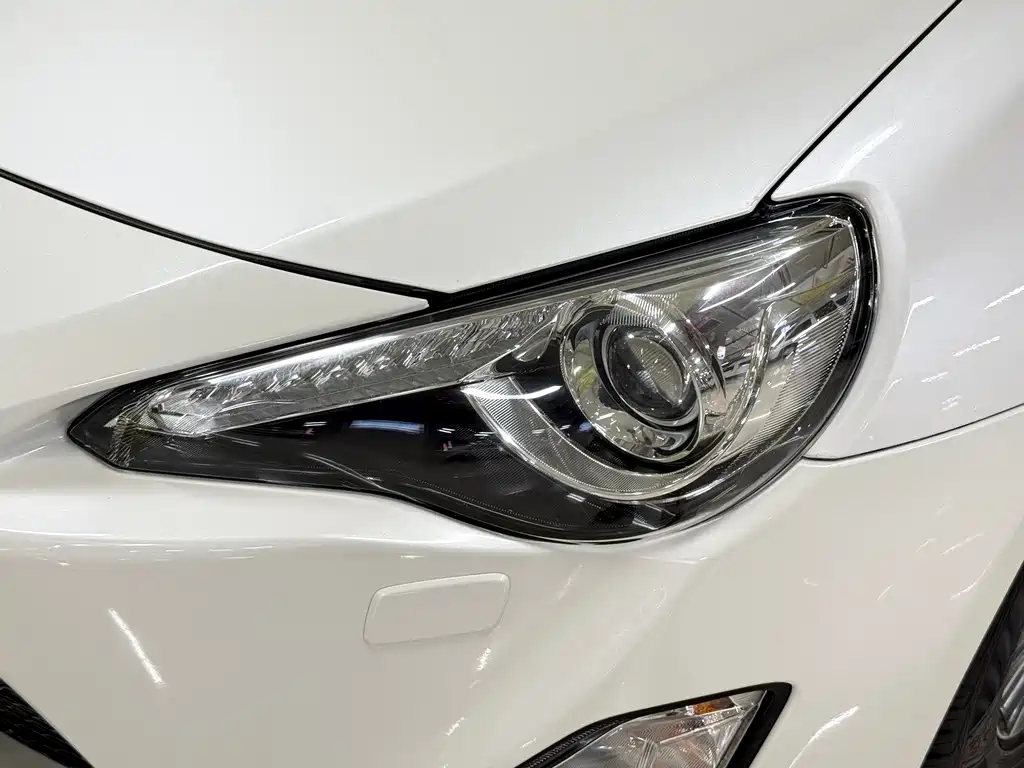 Toyota 86 2.0L Auto Luxury Type, фото 3