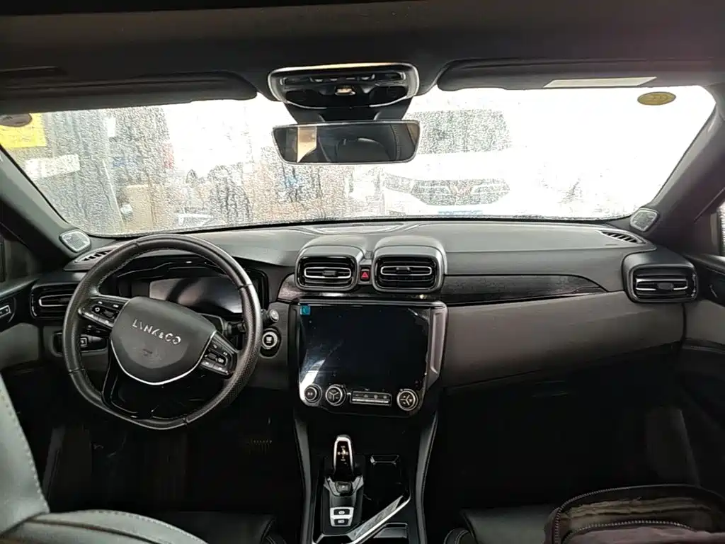 Lynk & Co 02 — миниатюра 10