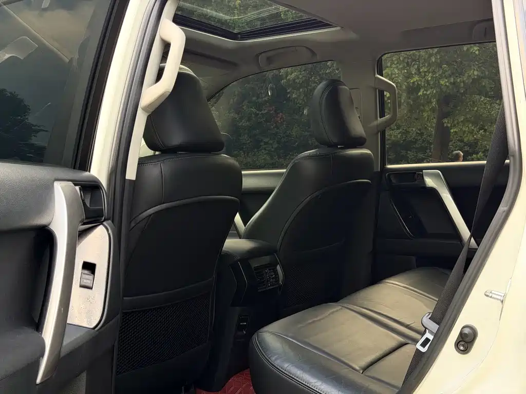 Toyota Prado — миниатюра 9