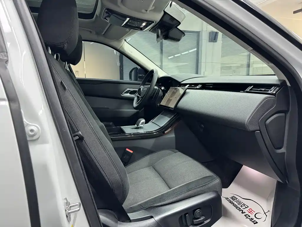 Land Rover Velar — миниатюра 12
