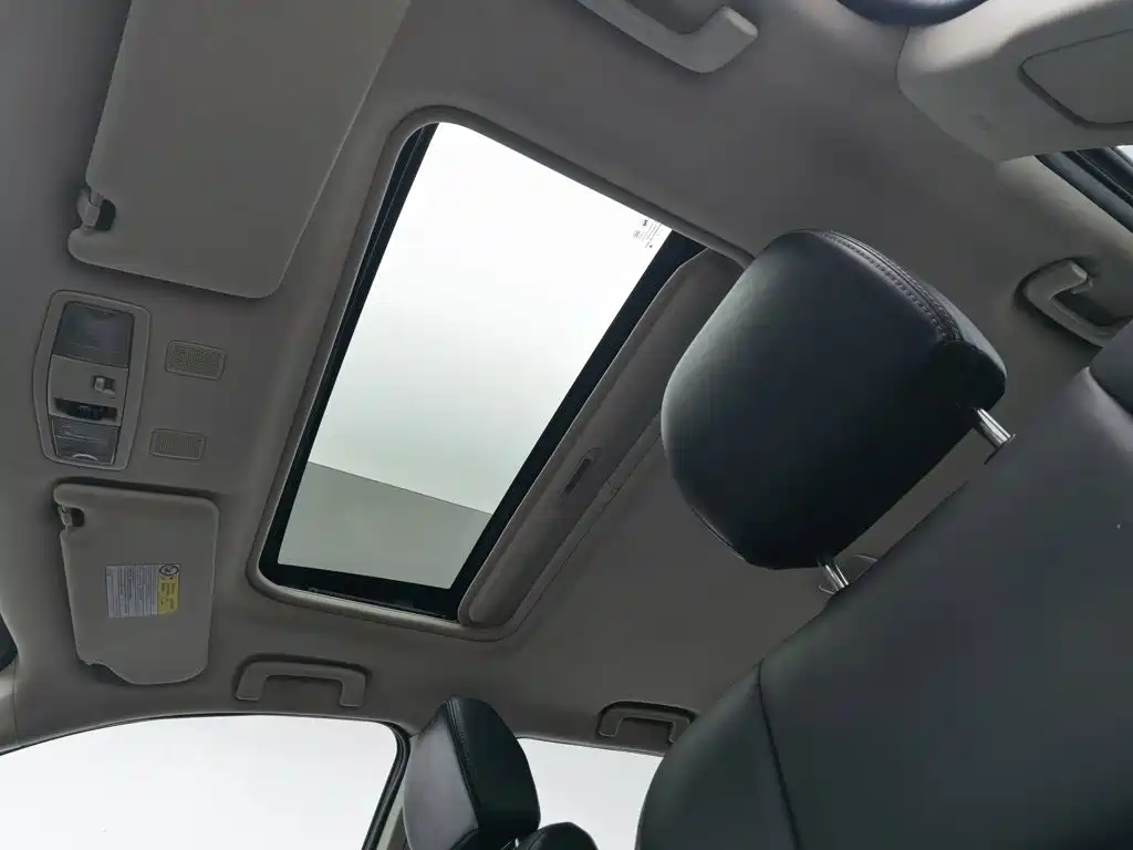 Mitsubishi Outlander — миниатюра 14