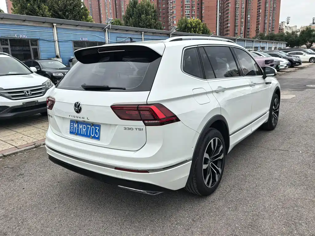 Volkswagen Tiguan L — миниатюра 3