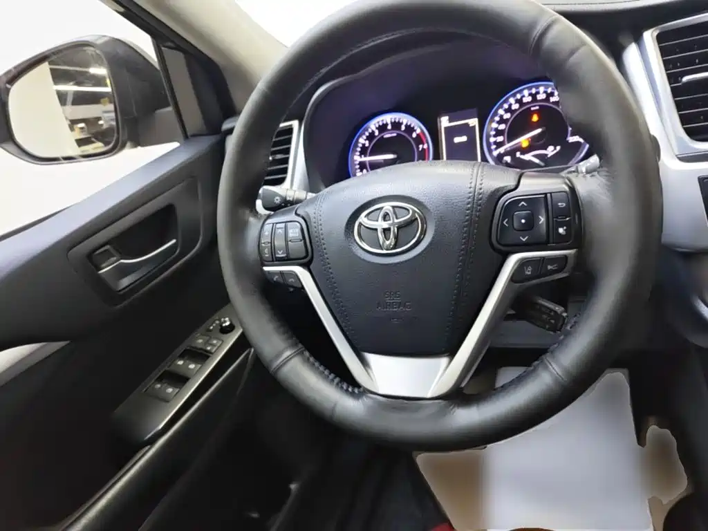 Toyota Highlander — миниатюра 11