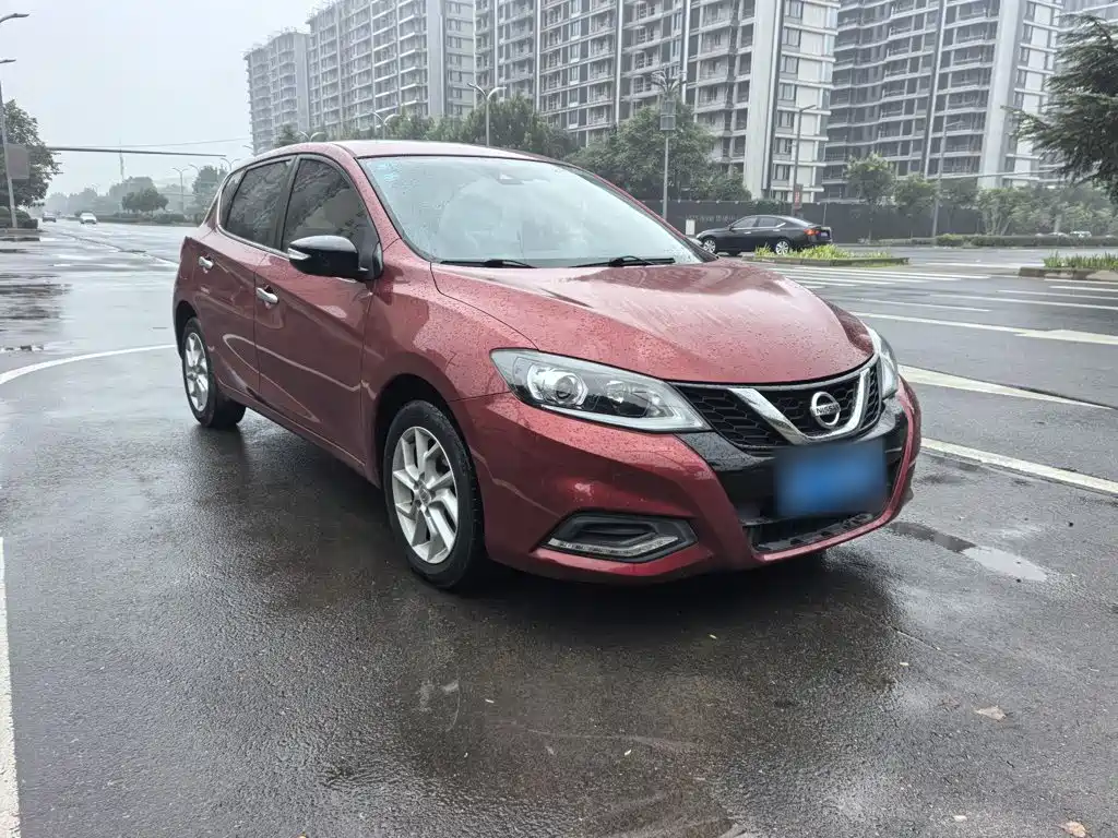 Nissan Tiida — миниатюра 24