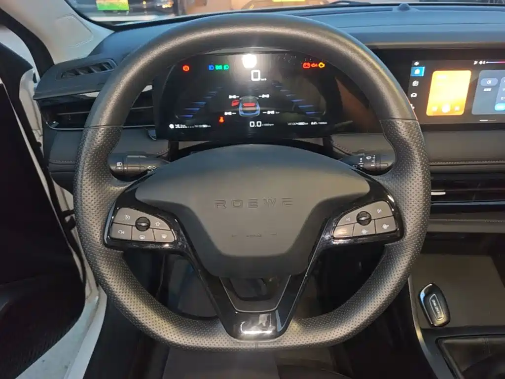 Roewe i5 — миниатюра 11