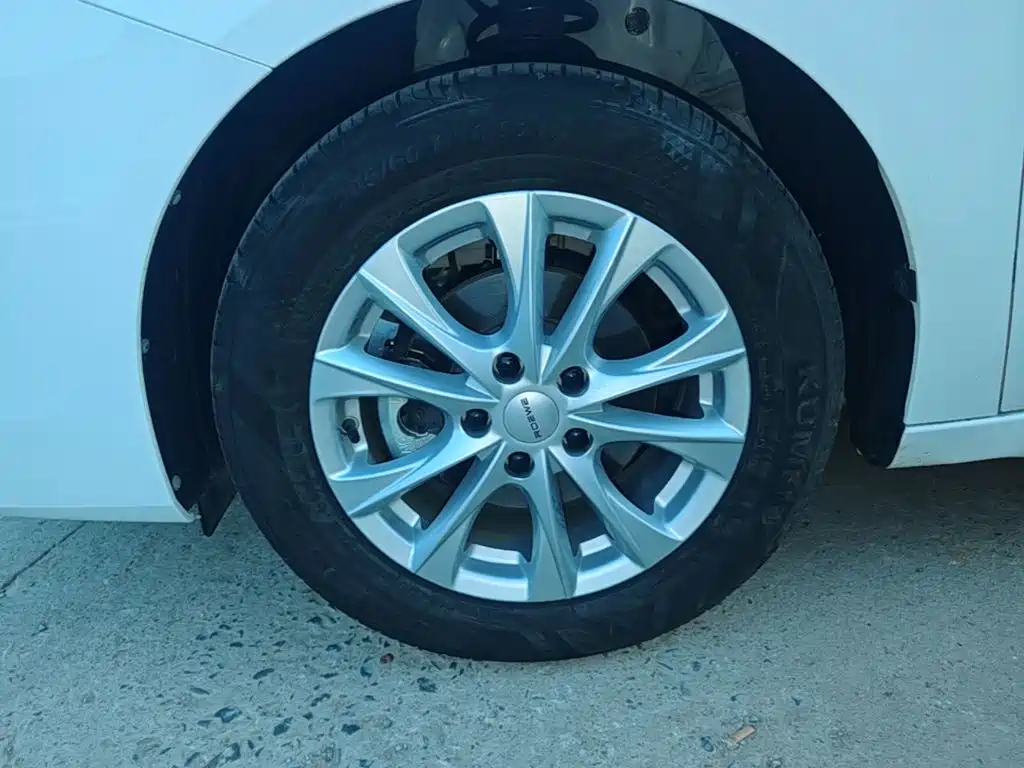 Roewe i5 — миниатюра 23