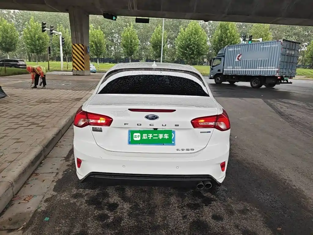 Ford Focus — миниатюра 6