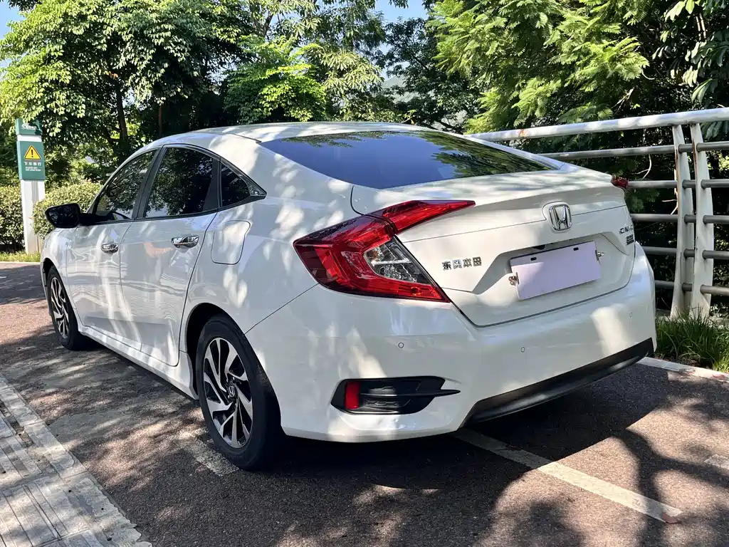 Honda Civic — миниатюра 7