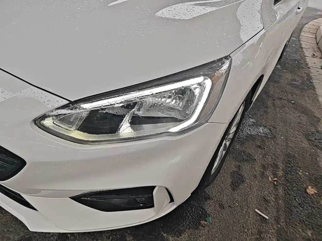 Ford Focus — миниатюра 24