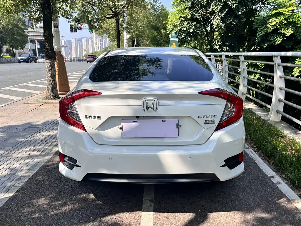 Honda Civic — миниатюра 8