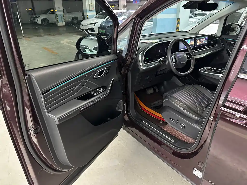 SAIC MAXUS EVERYONE 9