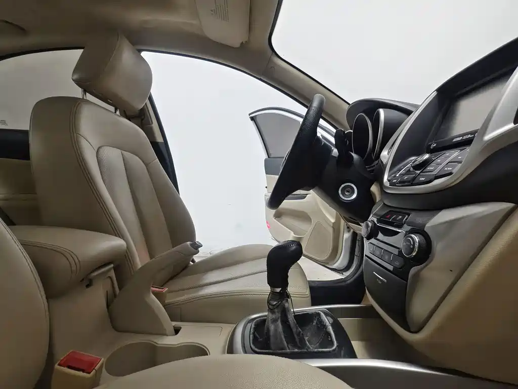 Changan Eado — миниатюра 15