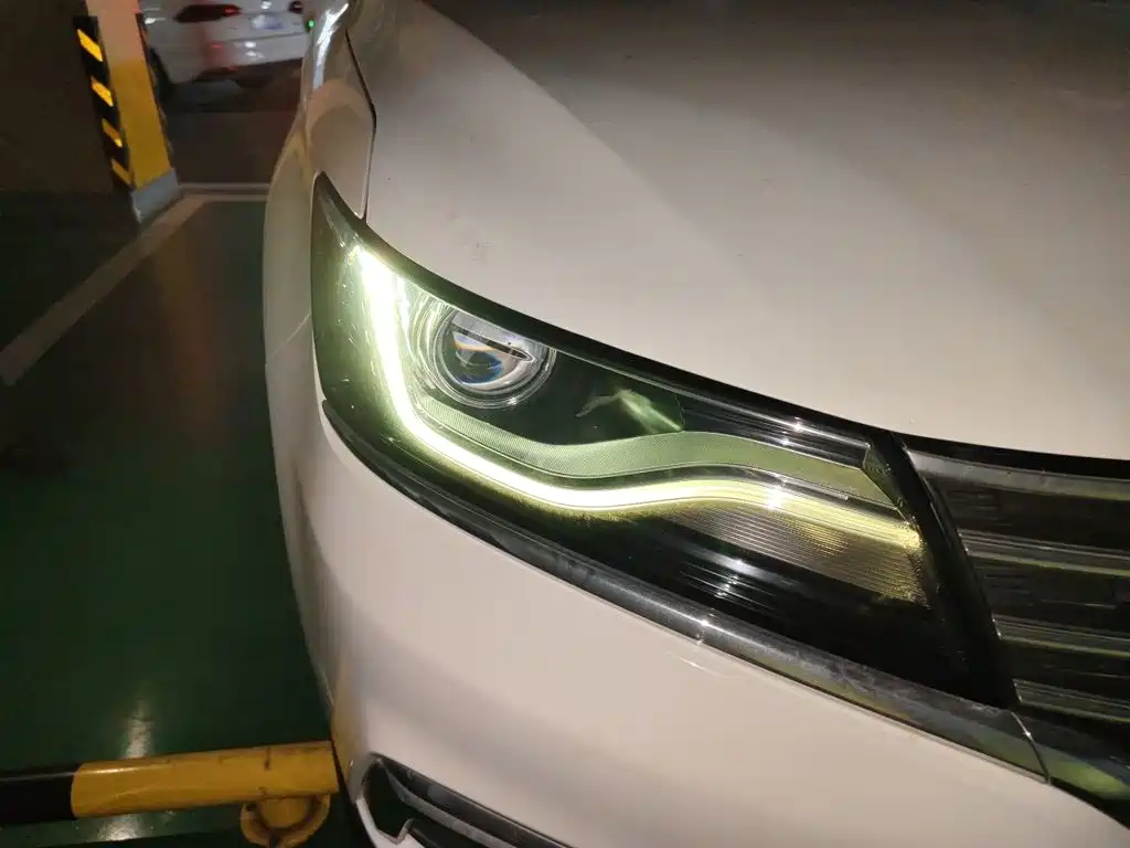 Roewe RX5 — миниатюра 7