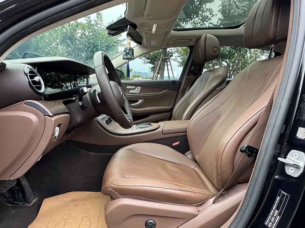 Mercedes-Benz E-Class — миниатюра 13