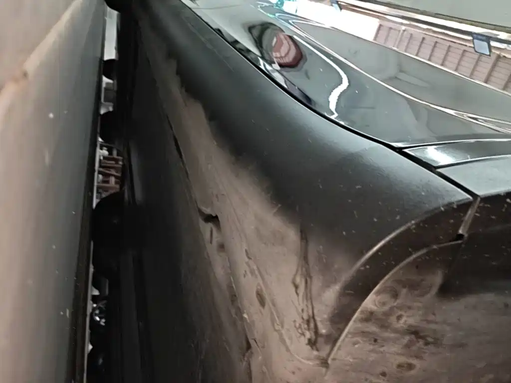 Tesla Model Y — миниатюра 21
