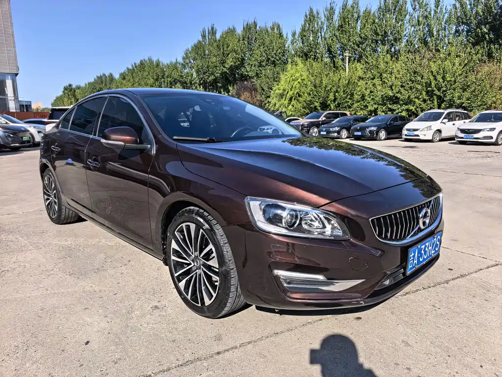 Volvo S60 — миниатюра 3