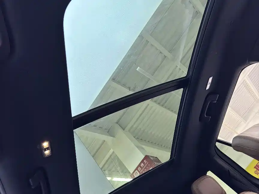 Lincoln Aviator — миниатюра 3