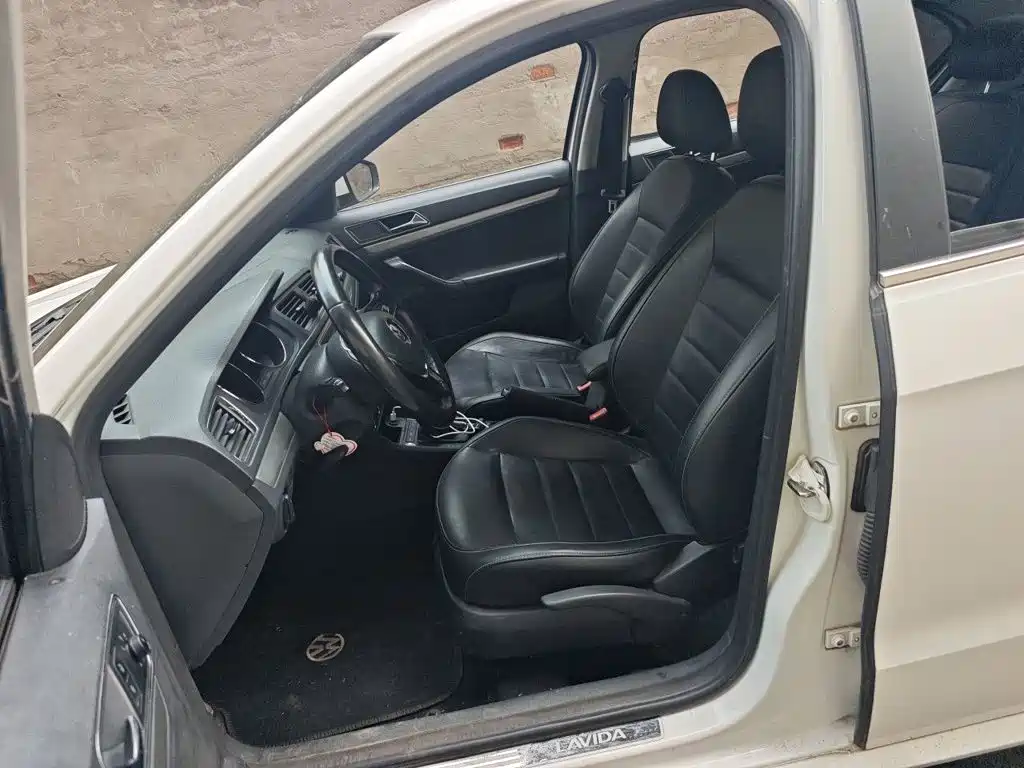 Volkswagen Lavida — миниатюра 8