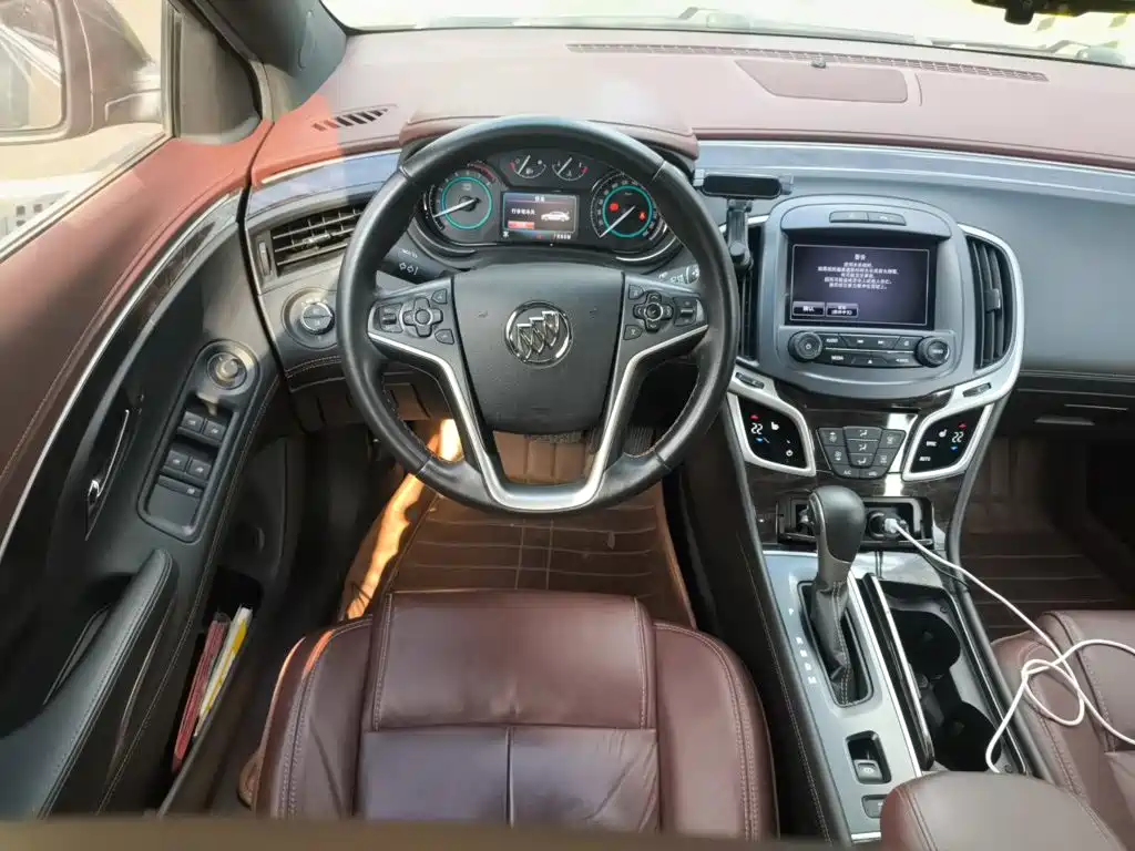 Buick LaCrosse — миниатюра 7